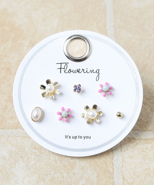Flowering(フラワーリング)の「ミックスデザイン/セットピアス(ピアス(両耳用)・レディース・ブルー/ゴールド/ブラウン/ピンクゴールド/ベージュ/パープル/グリーン/ホワイト/ゴールド系その他/シルバー系その他/ブルー系その他/シルバー/ゴールド系その他2/ゴールド系その他3/ゴールド系その他4/ホワイト系その他/ゴールド系その他7/ゴールド系その他5/シルバー系その他2/シルバー系その他3/レッド/ゴールド系その他6/ブルー系その他2/ゴールド系/ピンク/ゴールド系2/ベージュ系その他/グリーン系その他/グレー/ゴールド系1・FREE)」の19枚目の写真