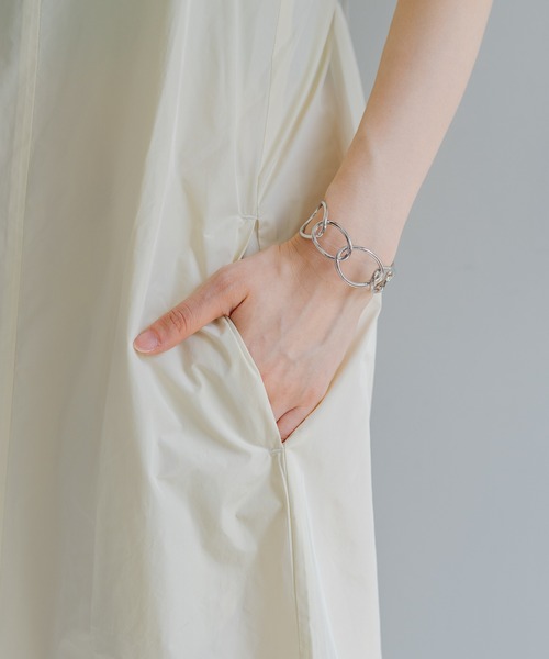 Kastane（カスタネ）の「【サイズ展開あり】紐配色ボリュームティアードキャミドレス（ワンピース・レディース・アイボリー/ブラック・1/0）」の14枚目の写真