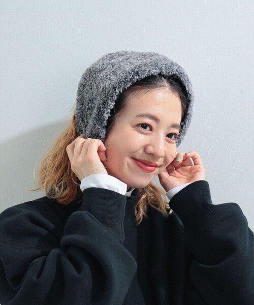 Ray BEAMS（レイビームス）の「Ray BEAMS / フェイクファー イヤーマフ（イヤーマフ・レディース・ライトグレー/チャコールグレー・ONE SIZE）」の5枚目の写真