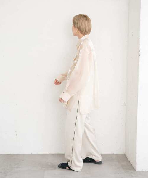 KBF（ケイビーエフ）の「サイドパイピングサテンイージーパンツ（その他パンツ・レディース・ミント/アイボリー/チャコールグレー・ONE）」の11枚目の写真