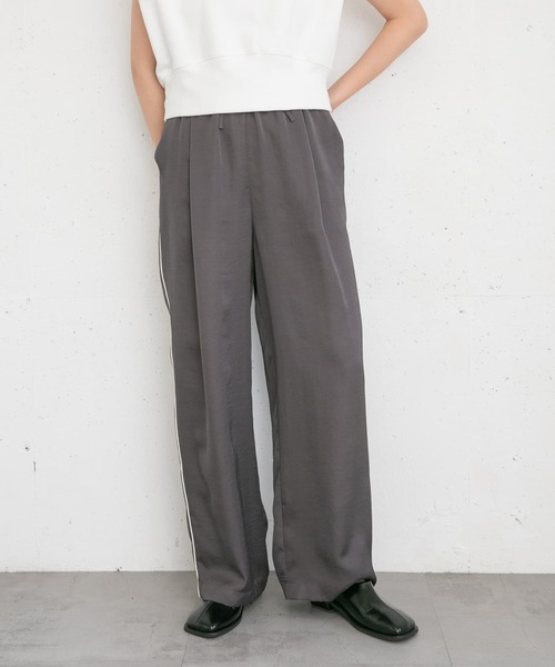 KBF（ケイビーエフ）の「サイドパイピングサテンイージーパンツ（その他パンツ・レディース・ミント/アイボリー/チャコールグレー・ONE）」の17枚目の写真