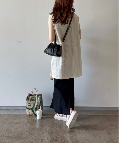 t a r o s u(タロス)の「kusyukusyu 2way bag/クシュクシュ2ウェイバッグ(ハンドバッグ・レディース・ホワイト/ブラック・FREE)」の4枚目の写真