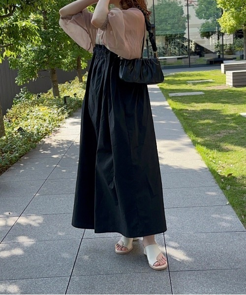 t a r o s u(タロス)の「kusyukusyu 2way bag/クシュクシュ2ウェイバッグ(ハンドバッグ・レディース・ホワイト/ブラック・FREE)」の6枚目の写真