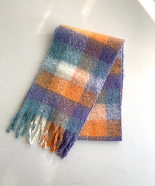 Q（キュー）の「ブロックチェックマフラー（マフラー・レディース・イエロー系/オレンジ系・ONE SIZE）」の2枚目の写真