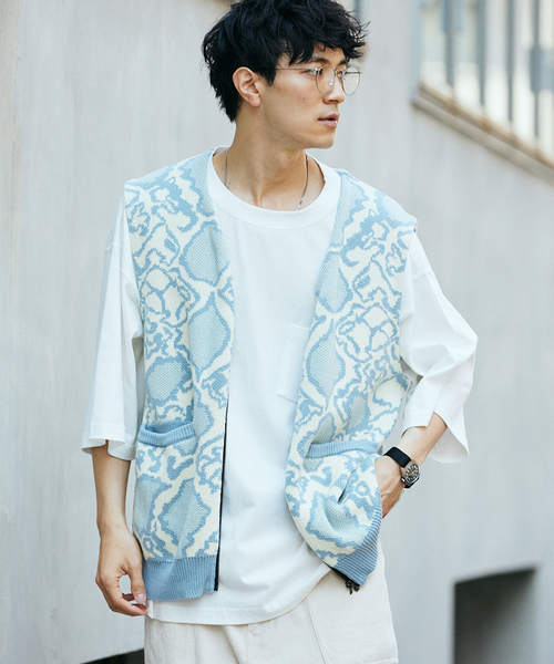 JOURNAL STANDARD relume(ジャーナルスタンダード レリューム)の「CALIFORNIA アソートパターンベスト(ベスト・メンズ・サックスブルー/ブラック/パープル/グリーン・MEDIUM/LARGE)」の4枚目の写真