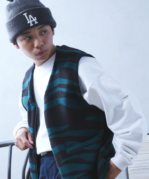 JOURNAL STANDARD relume(ジャーナルスタンダード レリューム)の「CALIFORNIA アソートパターンベスト(ベスト・メンズ・サックスブルー/ブラック/パープル/グリーン・MEDIUM/LARGE)」の3枚目の写真