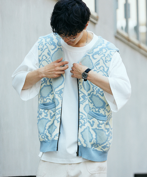 JOURNAL STANDARD relume(ジャーナルスタンダード レリューム)の「CALIFORNIA アソートパターンベスト(ベスト・メンズ・サックスブルー/ブラック/パープル/グリーン・MEDIUM/LARGE)」の19枚目の写真