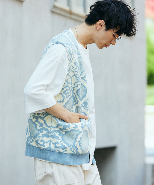 JOURNAL STANDARD relume(ジャーナルスタンダード レリューム)の「CALIFORNIA アソートパターンベスト(ベスト・メンズ・サックスブルー/ブラック/パープル/グリーン・MEDIUM/LARGE)」の22枚目の写真