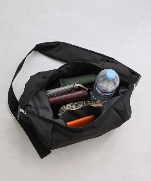 ap retro(アプレトロ)の「クロスボディバッグ/ショルダーバッグ/軽量素材(ショルダーバッグ・レディース・グリーン/ネイビー/アイボリー/カーキ/ブラック/チャコールグレー・FREE)」の9枚目の写真