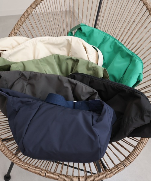 ap retro(アプレトロ)の「クロスボディバッグ/ショルダーバッグ/軽量素材(ショルダーバッグ・レディース・グリーン/ネイビー/アイボリー/カーキ/ブラック/チャコールグレー・FREE)」の7枚目の写真