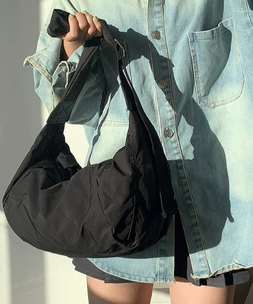 ap retro(アプレトロ)の「クロスボディバッグ/ショルダーバッグ/軽量素材(ショルダーバッグ・レディース・グリーン/ネイビー/アイボリー/カーキ/ブラック/チャコールグレー・FREE)」の14枚目の写真