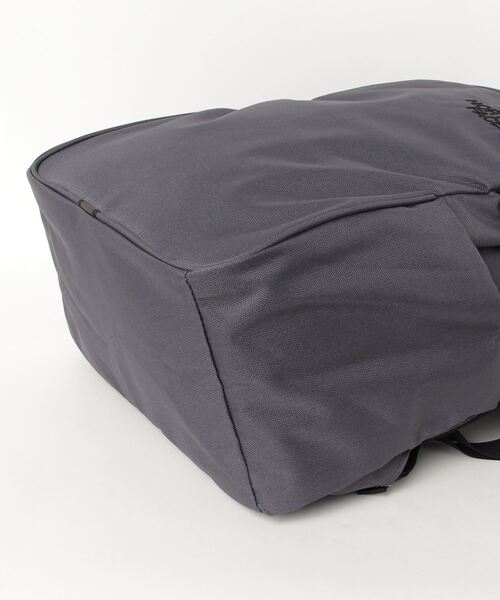THE NORTH FACE（ザノースフェイス）の「THE NORTH FACE Boulder Daypack NM72356（バックパック/リュック・メンズ・ブラウン/グレー/パープル/ブラック・FREE）」の6枚目の写真