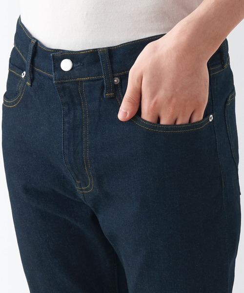 無印良品（ムジルシリョウヒン）の「ストレッチデニムスリムパンツ　股下８２ｃｍ　ダークネイビー（デニムパンツ・メンズ・ネイビー系・31inch/29inch/28inch/30inch/34inch/32inch/33inch/35inch）」の5枚目の写真