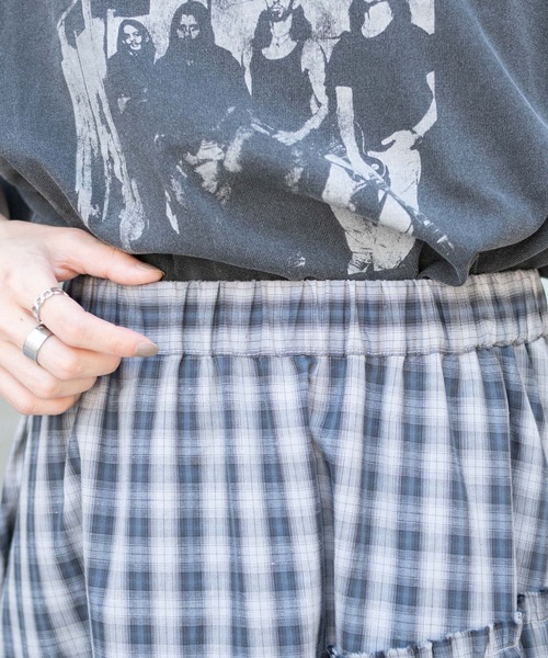 WEGO（ウィゴー）の「WEGO/フリルティアードロングスカート（スカート・レディース・グレー系その他2・FREE）」の4枚目の写真