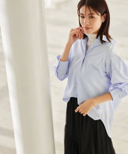 Elura（エルーラ）の「＜2024春ver＞アイロンいらずレギュラーシャツ／961272（シャツ/ブラウス・レディース・グレイッシュベージュ/ホワイト系その他5/ブルー/ホワイト/ライトベージュ/ライトブルー・MEDIUM/SMALL/LARGE）」の5枚目の写真