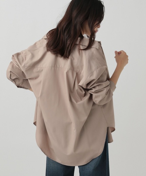 Elura（エルーラ）の「＜2024春ver＞アイロンいらずレギュラーシャツ／961272（シャツ/ブラウス・レディース・グレイッシュベージュ/ホワイト系その他5/ブルー/ホワイト/ライトベージュ/ライトブルー・MEDIUM/SMALL/LARGE）」の9枚目の写真