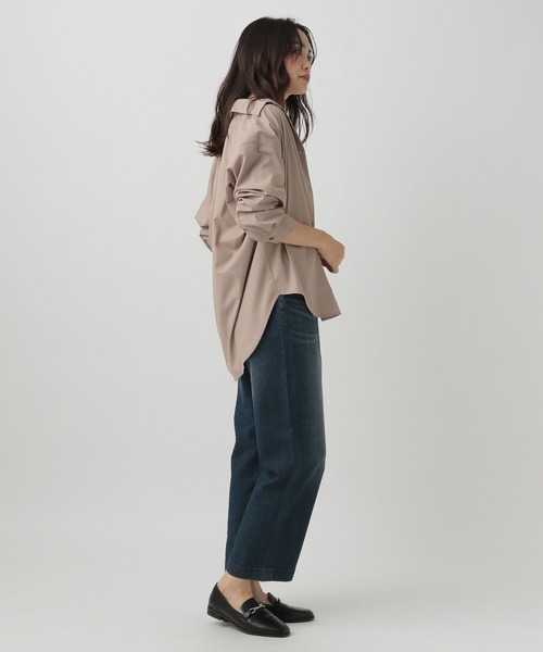 Elura（エルーラ）の「＜2024春ver＞アイロンいらずレギュラーシャツ／961272（シャツ/ブラウス・レディース・グレイッシュベージュ/ホワイト系その他5/ブルー/ホワイト/ライトベージュ/ライトブルー・MEDIUM/SMALL/LARGE）」の10枚目の写真