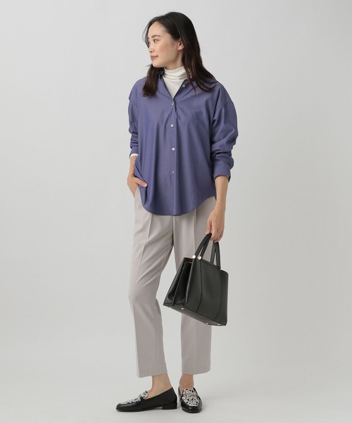 Elura（エルーラ）の「＜2024春ver＞アイロンいらずレギュラーシャツ／961272（シャツ/ブラウス・レディース・グレイッシュベージュ/ホワイト系その他5/ブルー/ホワイト/ライトベージュ/ライトブルー・MEDIUM/SMALL/LARGE）」の14枚目の写真