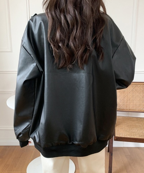 ABITOKYO（アビトーキョー）の「フェイクレザーヴィンテージオーバーブルゾン（ライダースジャケット・レディース・ブラック/ブラウン・FREE）」の4枚目の写真