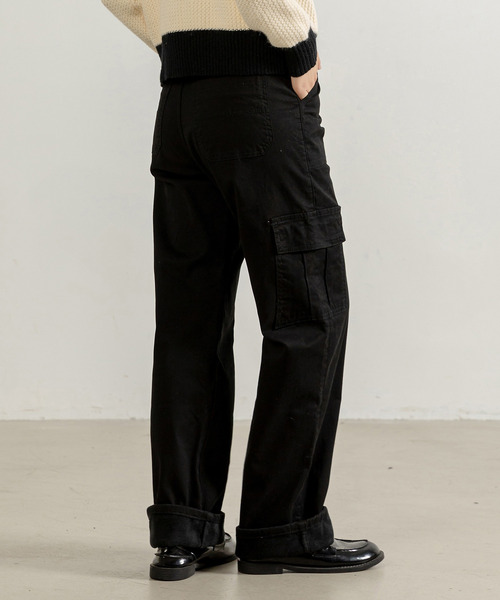 DAY CLOSET（デイ クローゼット）の「【吸湿発熱/裏起毛/大きいサイズ有】冬にぽかぽか タックインも得意。ストレートベイカーカーゴパンツ レディース（カーゴパンツ・レディース・ブラック/ベージュ・XL/M/L/XS/S）」の6枚目の写真