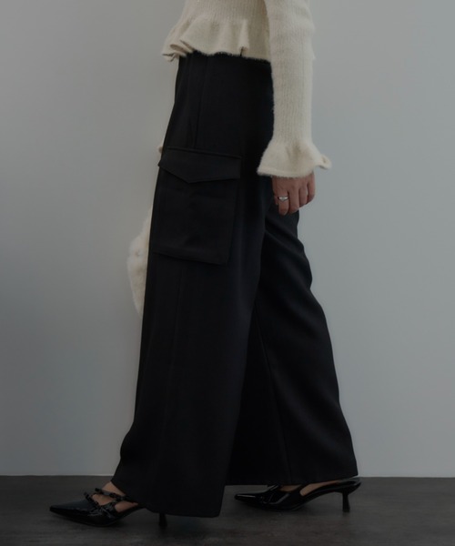 ECREL(エクレール)の「アシメタックカーゴパンツ(カーゴパンツ・レディース・ブラック/グレー/ベージュ・M/S)」の17枚目の写真