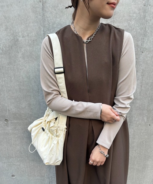 un dix cors（アンディコール）の「ドロストリング2wayショルダー（ショルダーバッグ・レディース・アイボリー/ブラック・FREE）」の8枚目の写真