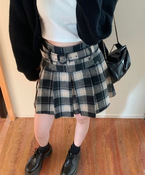 gossip！ロサンゼルス（ゴシップロサンゼルス）の「ベルト付き プリーツミニチェックスカート（スカート・レディース・ベージュ/レッド/ブラック・M/L/S）」の5枚目の写真