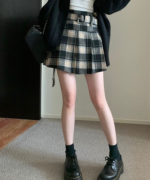 gossip！ロサンゼルス（ゴシップロサンゼルス）の「ベルト付き プリーツミニチェックスカート（スカート・レディース・ベージュ/レッド/ブラック・M/L/S）」の10枚目の写真