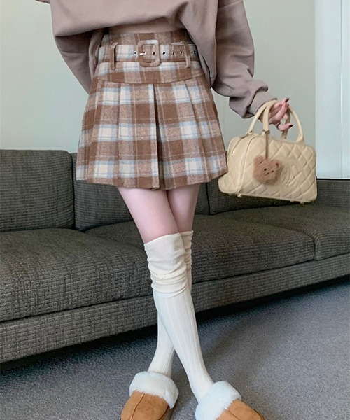 gossip！ロサンゼルス（ゴシップロサンゼルス）の「ベルト付き プリーツミニチェックスカート（スカート・レディース・ベージュ/レッド/ブラック・M/L/S）」の20枚目の写真