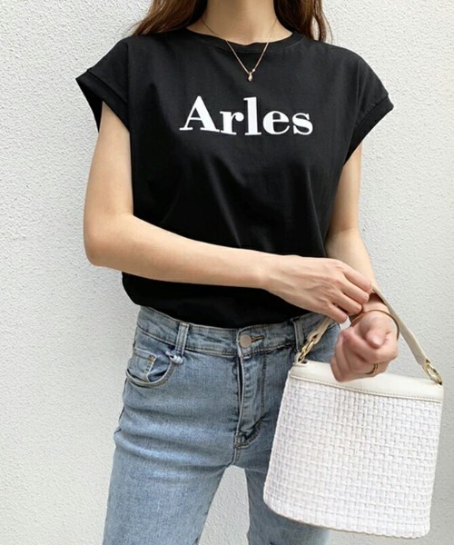 COCOMOMO(ココモモ)の「フレンチスリーブロゴTシャツ(Tシャツ/カットソー・レディース・ブラック/ホワイト/レッド・FREE)」の2枚目の写真