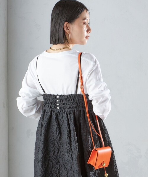 SHIPS(シップス)の「* 〈手洗い可能〉フラワー エンボス キャミ ワンピース 24SS ◇(ワンピース・レディース・オフホワイト/ブラック・ONE SIZE)」の3枚目の写真
