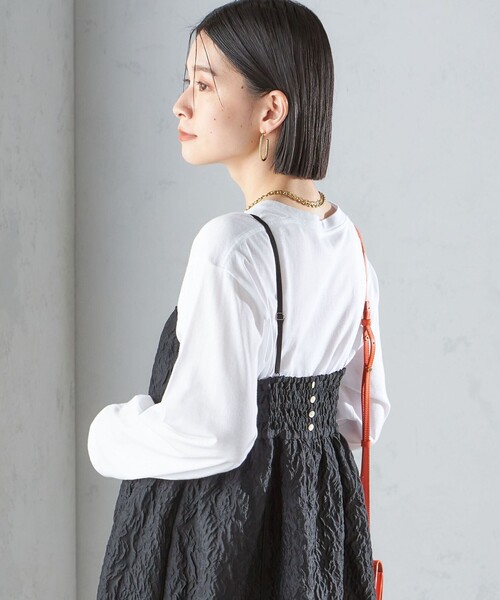 SHIPS(シップス)の「* 〈手洗い可能〉フラワー エンボス キャミ ワンピース 24SS ◇(ワンピース・レディース・オフホワイト/ブラック・ONE SIZE)」の5枚目の写真