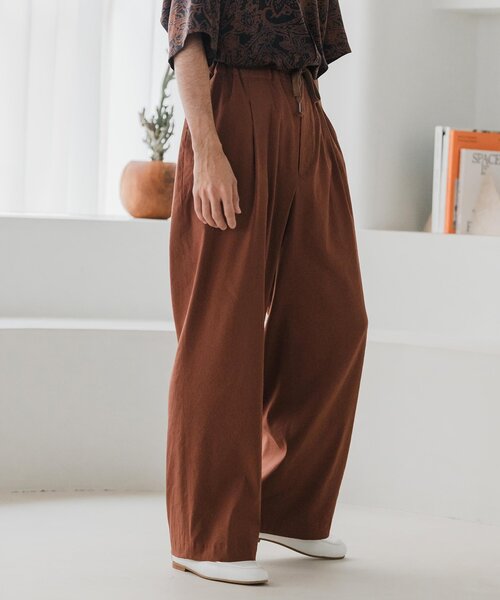 EDIFICE（エディフィス）の「リネン/ビスコース ポプリン ワイドイージーパンツ（スラックス・メンズ・ブラック/チャコールグレー/ブラウン/マスタード・MEDIUM/LARGE）」の7枚目の写真