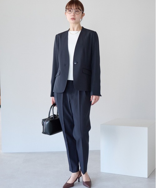 RIRIYANO（リリヤーノ）の「《洗える》2点テーパードパンツスーツセット(ノーカラージャケット+テーパードパンツ)【RIRIYANO】（スーツセット・レディース・ネイビー/ブラック/ストライプ・11号/9号/13号/7号/15号/17号/19号）」の7枚目の写真