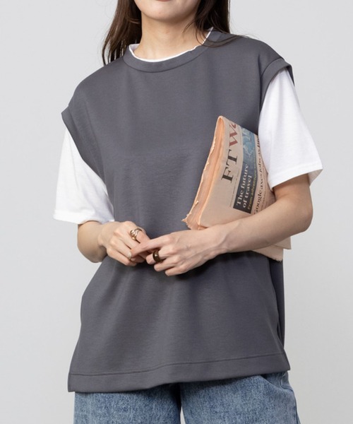 URBAN COLLECTION(アーバンコレクション)の「URBAN COLLECTION エアスムージー フェイクレイヤードベストTシャツ(Tシャツ/カットソー・レディース・チャコールグレー/ブラック/ベージュ・フリー)」の1枚目の写真