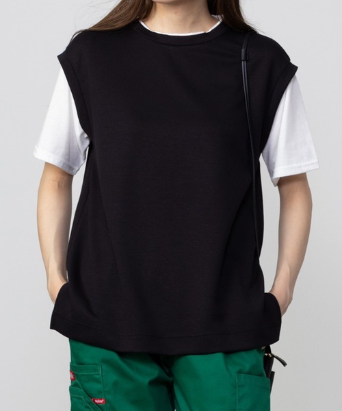 URBAN COLLECTION(アーバンコレクション)の「URBAN COLLECTION エアスムージー フェイクレイヤードベストTシャツ(Tシャツ/カットソー・レディース・チャコールグレー/ブラック/ベージュ・フリー)」の2枚目の写真