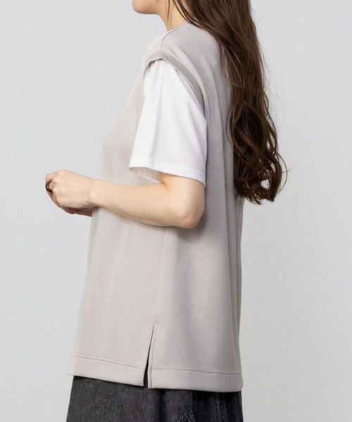 URBAN COLLECTION(アーバンコレクション)の「URBAN COLLECTION エアスムージー フェイクレイヤードベストTシャツ(Tシャツ/カットソー・レディース・チャコールグレー/ブラック/ベージュ・フリー)」の7枚目の写真