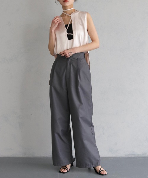 &g'aime（アンジェム）の「【&g’aime】ノースリーブサテンブラウス（シャツ/ブラウス・レディース・ブラック/ブルー/アイボリー・FREE）」の6枚目の写真