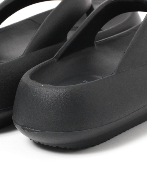 LAKOLE（ラコレ）の「ボリュームEVAトングサンダル / 106291（サンダル・レディース・ブラック/ベージュ・SMALL/MEDIUM/LARGE）」の9枚目の写真