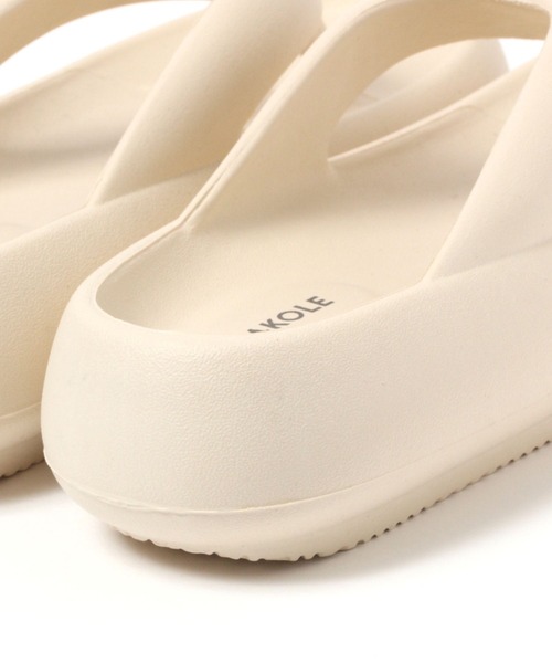 LAKOLE（ラコレ）の「ボリュームEVAトングサンダル / 106291（サンダル・レディース・ブラック/ベージュ・SMALL/MEDIUM/LARGE）」の12枚目の写真