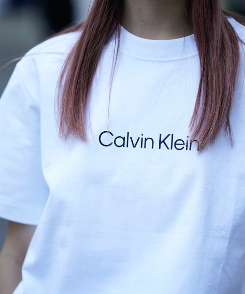 Calvin Klein(カルバン・クライン)の「【Calvin Klein / カルバン クライン】 SS STANDARD LOGO TEE(Tシャツ/カットソー・レディース・ホワイト/パープル/ブラック・MEDIUM)」の10枚目の写真