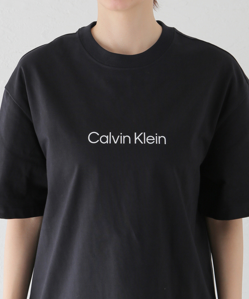 Calvin Klein(カルバン・クライン)の「【Calvin Klein / カルバン クライン】 SS STANDARD LOGO TEE(Tシャツ/カットソー・レディース・ホワイト/パープル/ブラック・MEDIUM)」の21枚目の写真