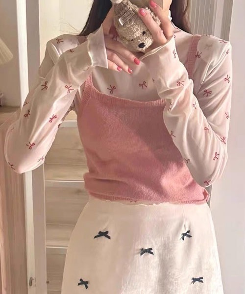 Mayree(メイリー)の「【Mayree】リボンシアートップス(Tシャツ/カットソー・レディース・ホワイト/パープル/ブラック/ブルー・FREE)」の2枚目の写真