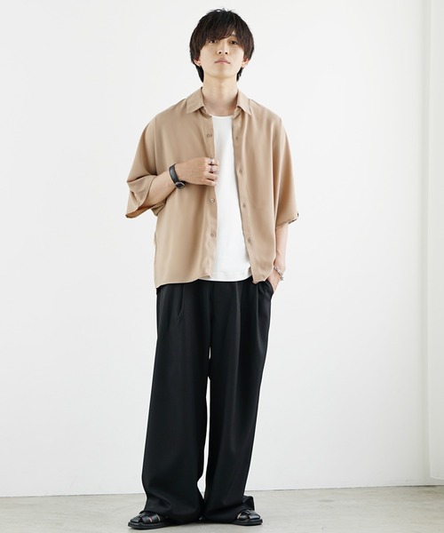 MinoriTY(マイノリティ)の「【MinoriTY】さらさらとろみ素材ドルマンシルエット半袖シャツ ビッグシャツ ビッグシルエット オーバーサイズ ルーズフィット メンズ 秋服 夏服(シャツ/ブラウス・メンズ・ブルー/アイボリー/ベージュ/ブラック/カーキ/ブラック系1/ベージュ系1/ホワイト系1・M/L/S)」の20枚目の写真