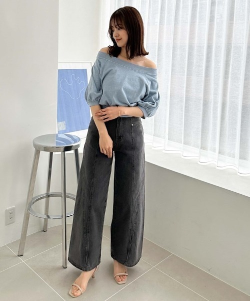 archives(アルシーヴ)の「ピグメントオフショルTシャツ(Tシャツ/カットソー・レディース・チャコールグレー/オフホワイト/ブラウン/ブルー・MEDIUM)」の17枚目の写真