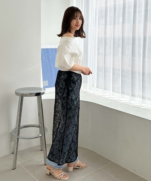 archives(アルシーヴ)の「ピグメントオフショルTシャツ(Tシャツ/カットソー・レディース・チャコールグレー/オフホワイト/ブラウン/ブルー・MEDIUM)」の10枚目の写真