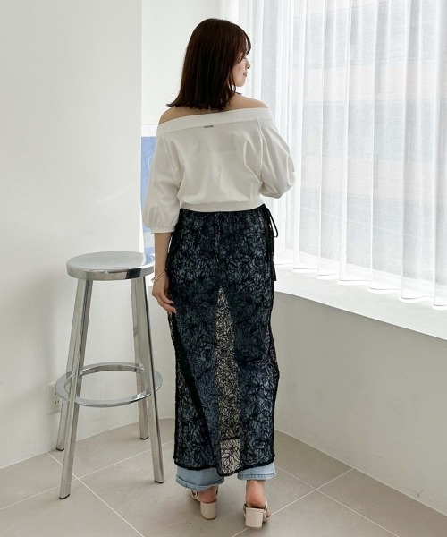 archives(アルシーヴ)の「ピグメントオフショルTシャツ(Tシャツ/カットソー・レディース・チャコールグレー/オフホワイト/ブラウン/ブルー・MEDIUM)」の11枚目の写真