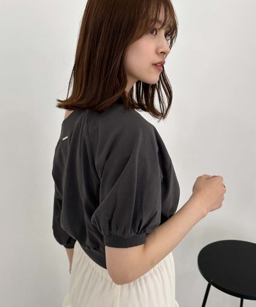 archives(アルシーヴ)の「ピグメントオフショルTシャツ(Tシャツ/カットソー・レディース・チャコールグレー/オフホワイト/ブラウン/ブルー・MEDIUM)」の21枚目の写真