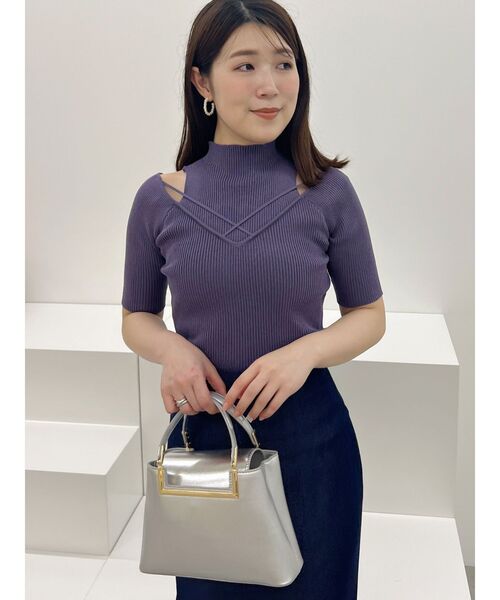 MERCURYDUO(マーキュリーデュオ)の「ショルダースリットナローストラップニット(ニット/セーター・レディース・マスタード/パープル/オフホワイト/ブラック・FREE)」の15枚目の写真