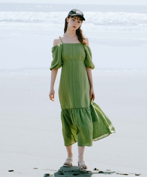 archives（アルシーヴ）の「シアーサッカー２ｗａｙオフショルワンピース（ワンピース・レディース・ブラック/グリーン/アイボリー・MEDIUM）」の3枚目の写真